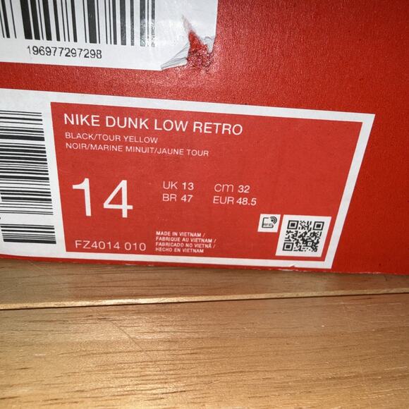 Size 14 - Nike Dunk Low Vintage Michigan - OG Box main image 4